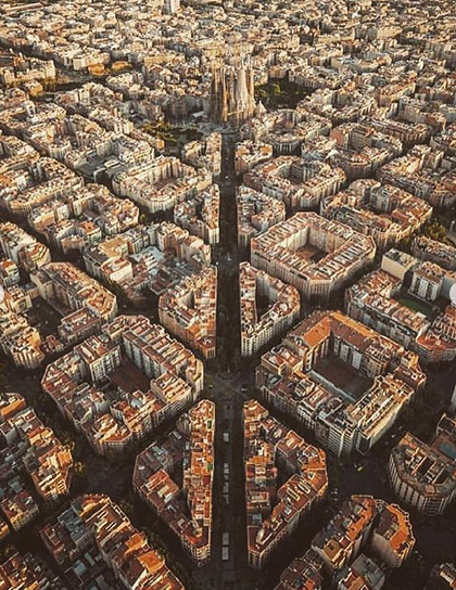 عکس نظم عجیب شهری در بارسلون جهان نيوز