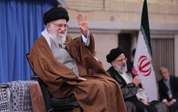 آیندگان از مقاومت امروز ما تقدیر می‌کنند/ همه باید بدانند که این زحمات، موقت است و تمام خواهد شد/ سرنوشت جمهوری اسلامی اعتزاز و اعتلا است