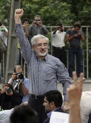 میرحسین موسوی باز هم انتخابات را زیر سوال برد
