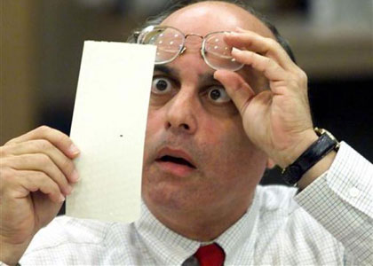 انتخابات ریاست جمهوری امریکا در سال 2000 میلادی بوشدر حالی که در تعداد آرای مردمی با اختلاف کمی شکست خورده بود توانست رای هیات‌های انتخاب را 
