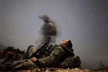 سرباز خسته امریکایی در افغانستان سال 2009