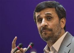 احمدی نژاد:عقب نشینی نکردم، پادشاه اردن به ایران می آید