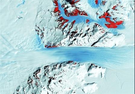 کوه یخی برد در قطب جنوب