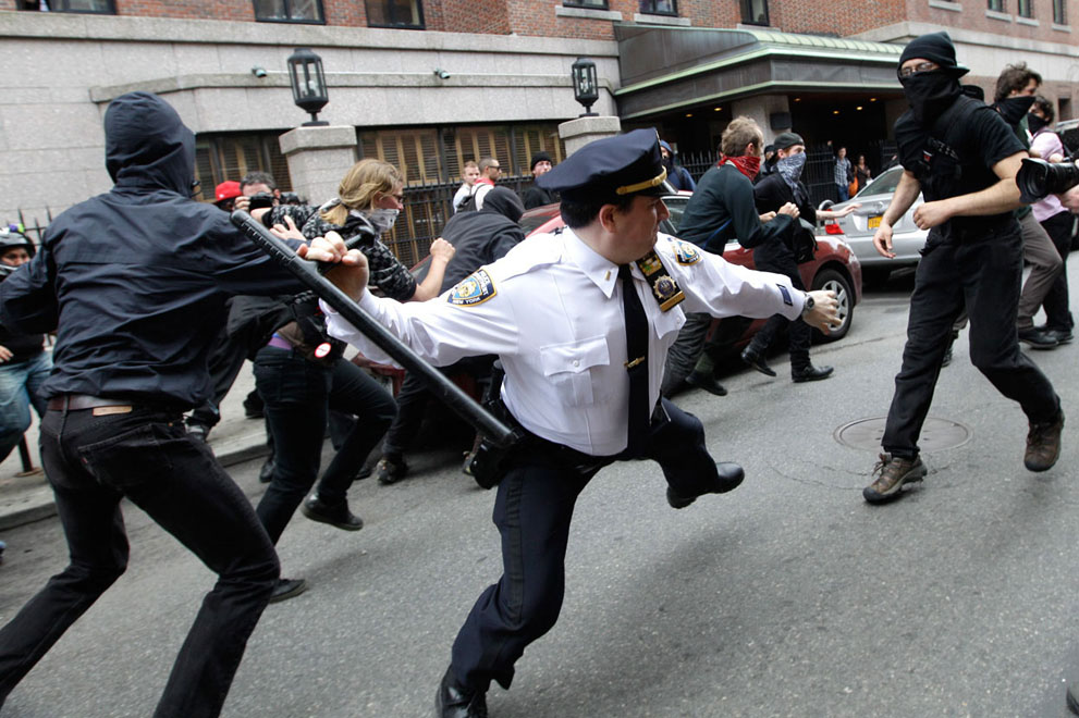 حمله به مردم در نیویورک در اعتراضات جنبش وال استریت