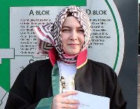 نخستین وکیل زن محجبه در ترکیه+عکس
