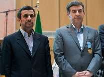 تمجید مشایی از احمدی​نژاد/ رابطه ما مثل شمس و مولاناست