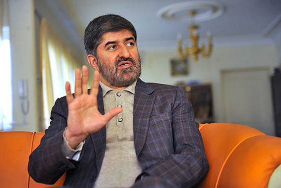 ویژگی مثبت و منفی احمدی نژاد از زبان مطهری