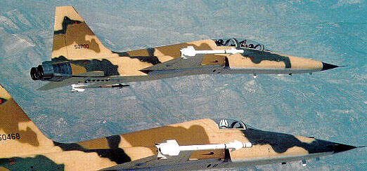 جنگنده‌های ارتش بر فراز آسمان تهران