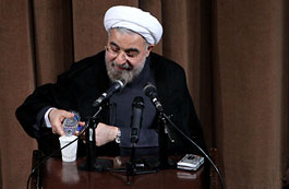حسن روحانی به ستاد انتخابات رفت