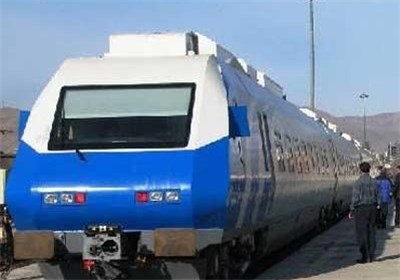 قطار تندرو تهران - اراک راه‌اندازی شد
