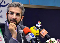 ارزیابی جلیلی از رد صلاحیت هاشمی/ روحانی اسناد طبقه‌بندی شده را منتشر کرد