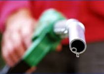 سناریوی افزایش قیمت بنزین به ۱۱۰۰ تومان روی میز دولت