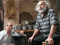 آقای عیاری! این «خانه پدری» ما ایرانیان نیست/ کاری برای این فیلم نمی توان کرد، باید دفنش کرد
