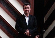 محمود احمدی‌نژاد: من فعلاً سکوت دارم!
