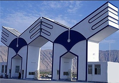 وزارت علوم:‌ دانشگاه آزاد ساز خودش را می‌زند/ نامه به‌ احمدی‌نژاد