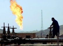 پشت پرده سیاسی کاهش بهای طلای سیاه/ بازی «نفتی» عربستان در میدان هسته‌ای آمریکا