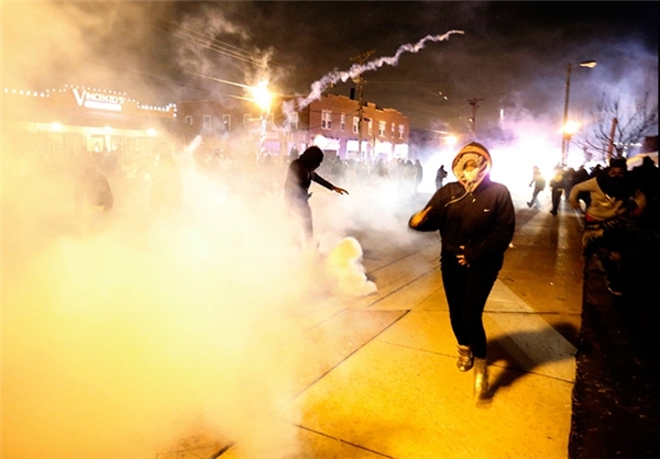 شورش‌ در 120 نقطه‌ آمریکا/ واکنش‌ اوباما و بازداشت‌ معترضان +تصاویر
