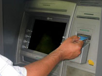 سرقتهای ميليونی از عابر بانکها با نصب تراشه اسکیمر