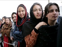 خطرات جدی تهاجم فرهنگی آینده افغانستان را تهدید می‌کند/ فقر و بیکاری برای اشاعه فحشا و بحران هویت