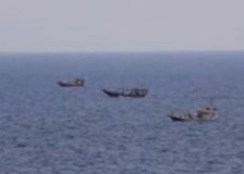 نجات کشتی ایرانی از چنگ دزدان دریایی توسط ارتش +فیلم