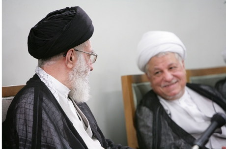 هاشمی رفسنجانی: آیت‌الله خامنه‌ای در ایران جایگزینی ندارد