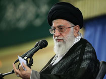 رهبر انقلاب : با همه توان اجازه نفوذ و حضور آمریکایی‌ها در ایران را نمی‌دهیم