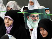 مقایسه معنادار زن آمریکایی از وضعیت زنان جامعه ایران قبل و بعد از انقلاب