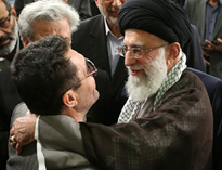 جانبازان نشانه جنایات قدرتهایی هستند که از صدام حمایت کردند/ صبر همسران شما جهاد و حماسه است