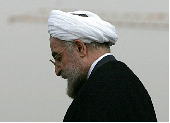 روحانی به دلیل انفجارهای تروریستی، سفر خود به اروپا را لغو کرد/ ظریف عازم وین شد