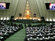 نامه 5 نماینده مجلس به لاریجانی/ قراردادهای جدید نفتی اصل 44 را نقض می‌کند
