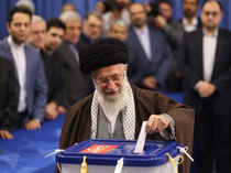 هر کس که ایران را دوست دارد، در انتخابات شرکت کند+عکس