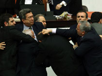 کتک‌کاری در پارلمان ترکیه