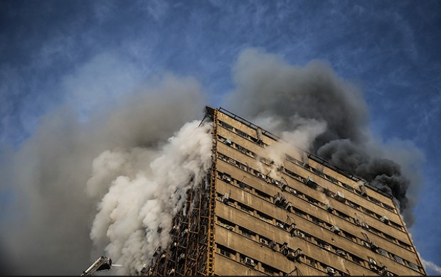 فیلم/ لحظه فروریختن ساختمان پلاسکو در تهران