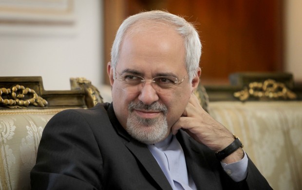باقی ماندن تحریم‌ها افتخار دارد یا مکانیزم ماشه علیه ایران؟