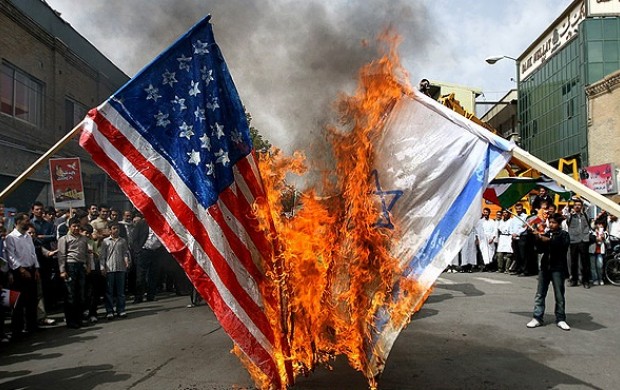 چرا آمریکا و اسرائیل از ایران می‌ترسند؟