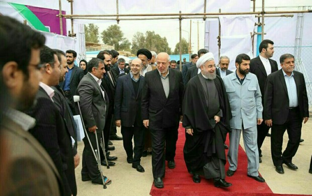 بازديد روحاني از تصفيه خانه آب شماره ٢ اهواز و پهن شدن فرش قرمز!
