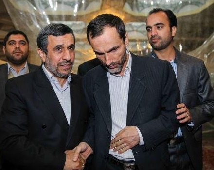 افتخار می‌کنم بدون اجازه احمدی‌نژاد آب نمی‌خورم
