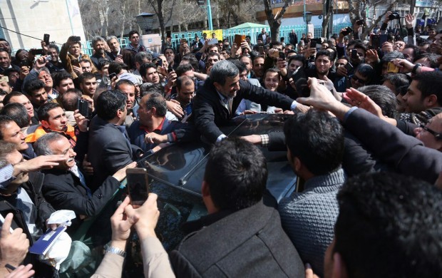 حضور احمدی‌نژاد در بازار تهران+عکس