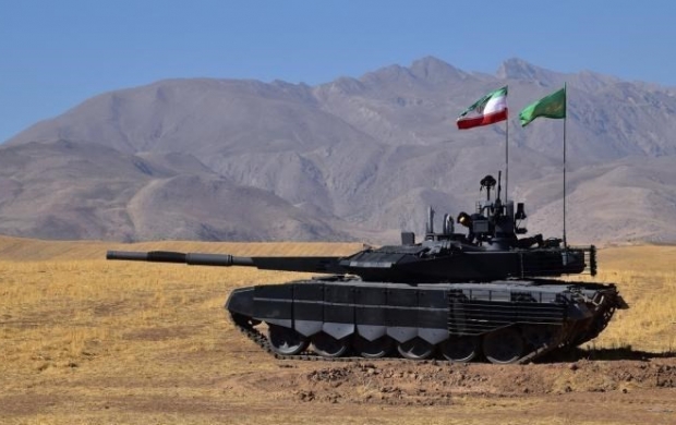 "کرار" نخستین تانک پیشرفته ایرانی رونمایی شد