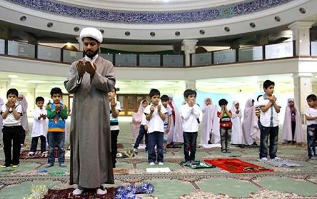 ۱۲ توصیه برای اینکه کودکتان مسجدی شود