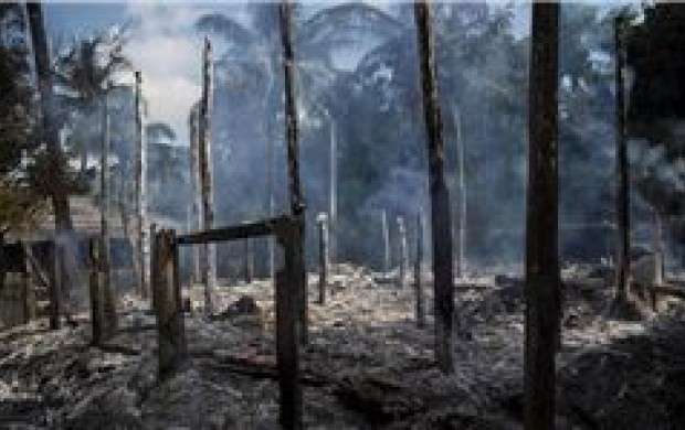 روستاهای مسلمانان روهینگیا در آتش می‌سوزند