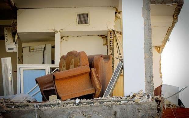 یک "زن" نخستین مصدوم زلزله ۶.۲ ریشتری کرمان