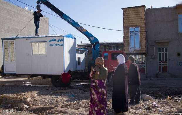 تداوم اهدای کانکس به زلزله زدگان کرمانشاه
