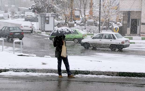 ۷۰۰ مورد قطعی برق در تهران پس از بارش برف