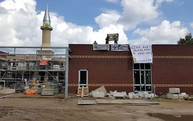 افراد ناشناس به مسجدی در هلند حمله کردند
