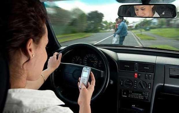 قانون سخت فرانسه برای رانندگان موبایل به دست