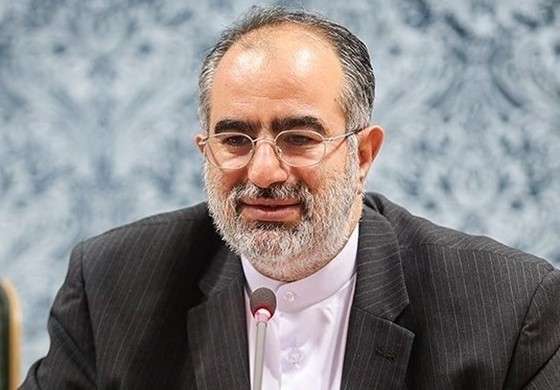 مشاور روحانی: این هفته به نماز جمعه می‌روم