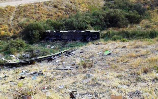 ۱۳ کشته و مجروح در حادثه سقوط اتوبوس به دره