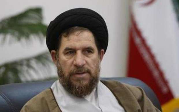 احمدی نژاد با این مباحث دارد ریشه خود را می‌زند