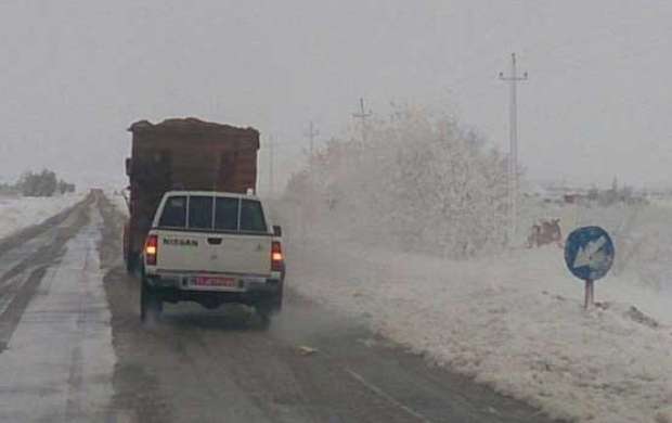 بارش برف در محورهای هراز و فیروزکوه